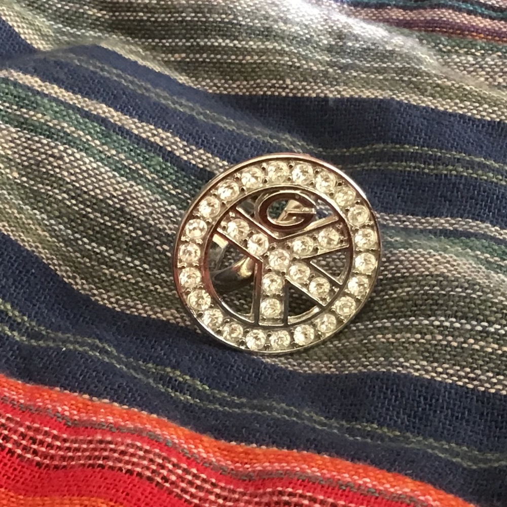 Peace ring  size 7
